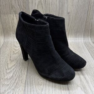 Roberto Del Carlo Textured Black Ankle Booties
